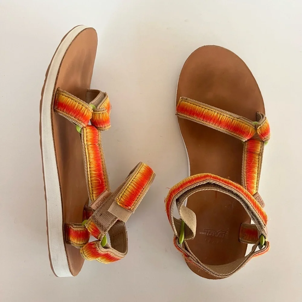 Teva Women's Original Universal Ombre Sunset Sandal in Tan/Orange, 10